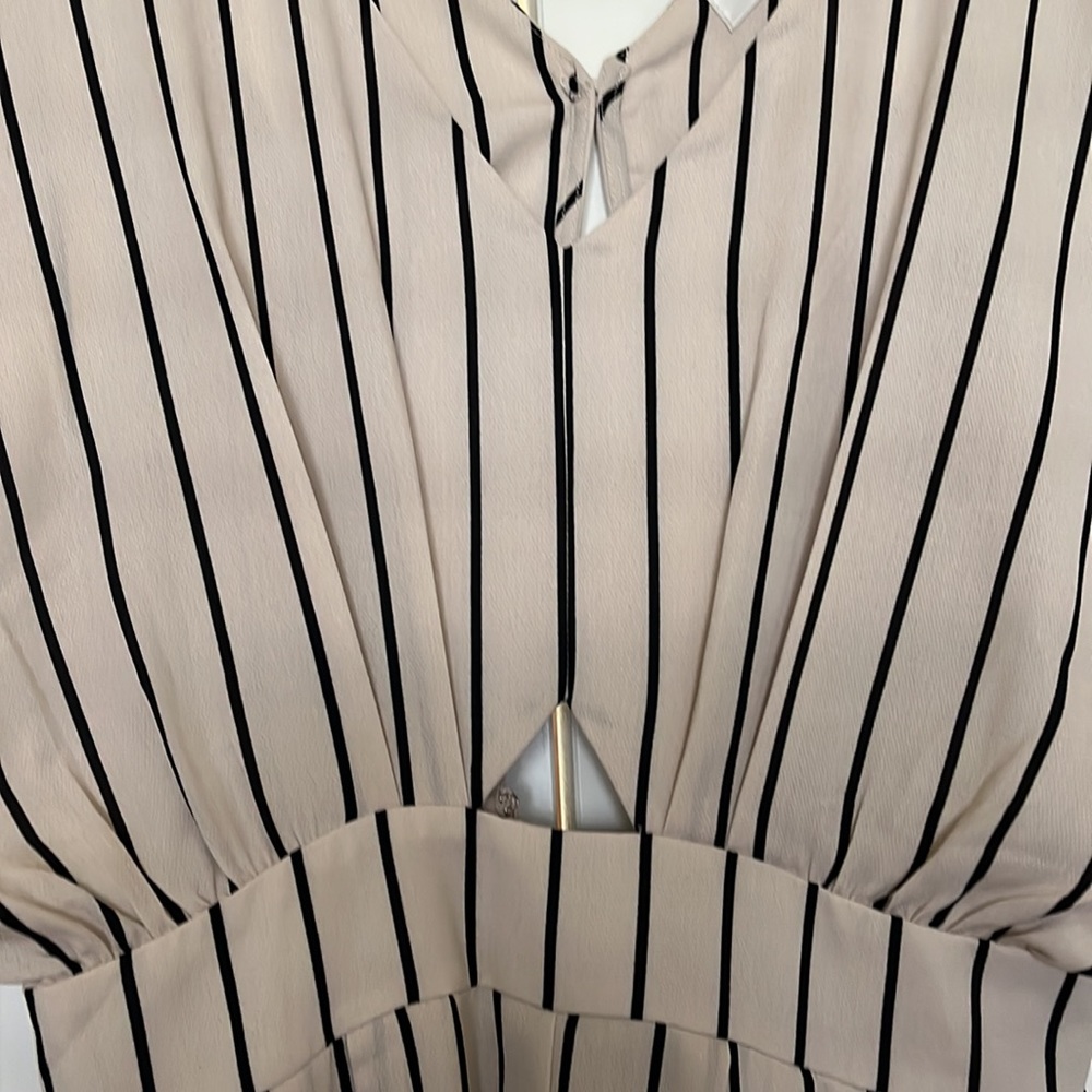 Open back romper - Picture 2 of 3